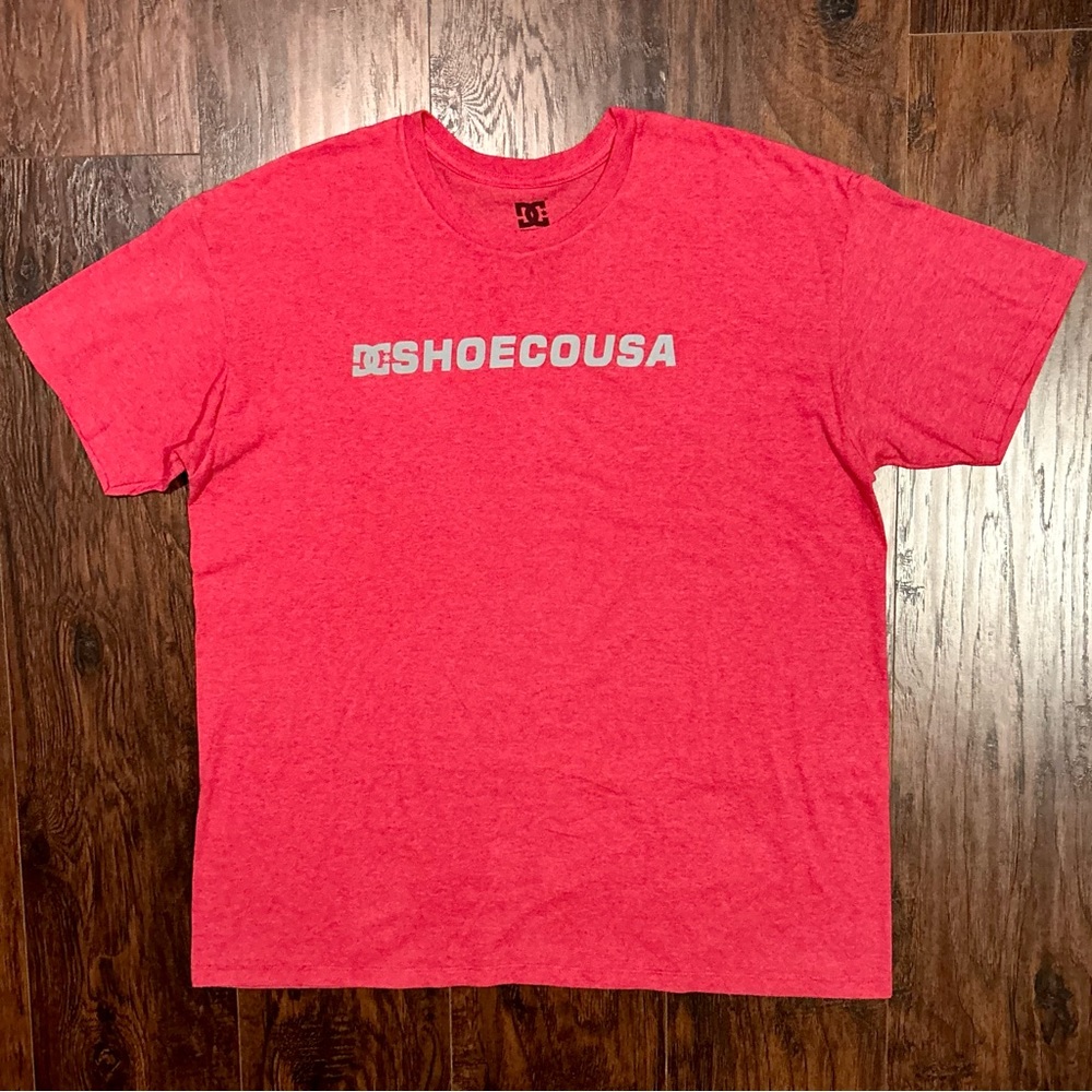 DC Shoe Co USA Tee Shirt Red Grey